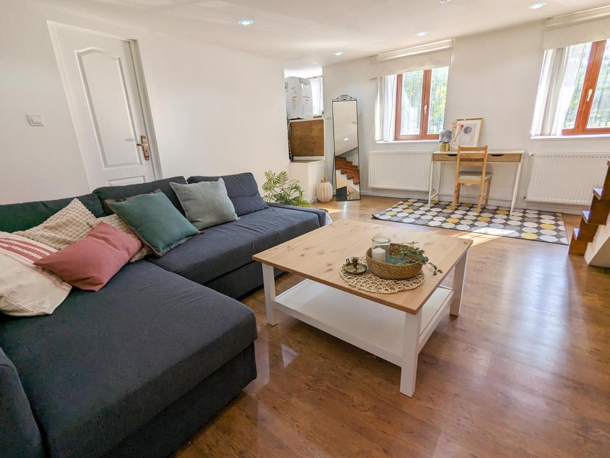 Apartment Stylish 2-bedroom In