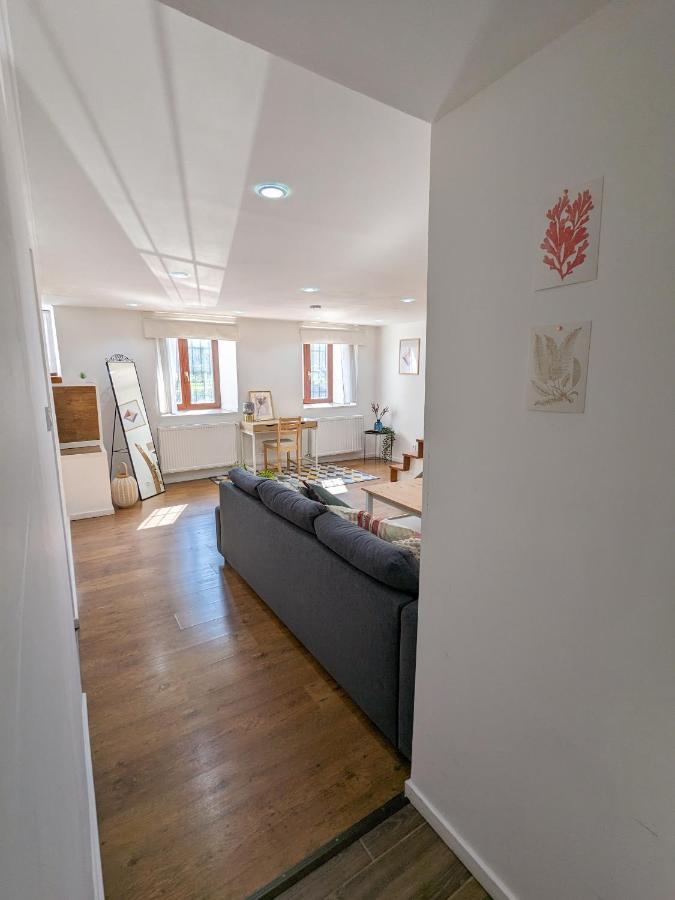 Apartment Stylish 2-bedroom In